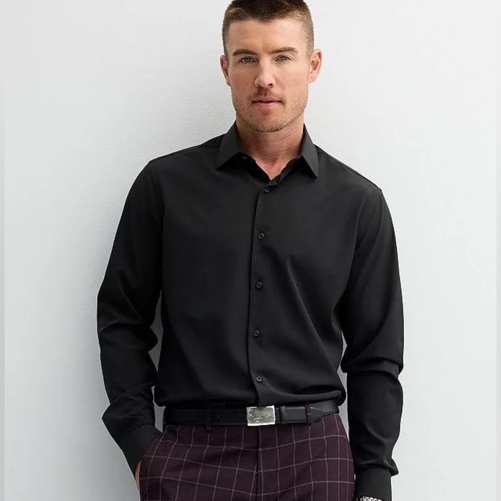 Apt. 9 Men's Classic Black Dress Shirt - Picture 2 of 4